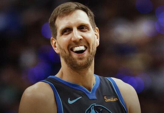 诺维茨基宣布退役，德克成为传奇